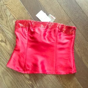 🌹Red silk sexy lined bone-in top perfect w/jeans!
